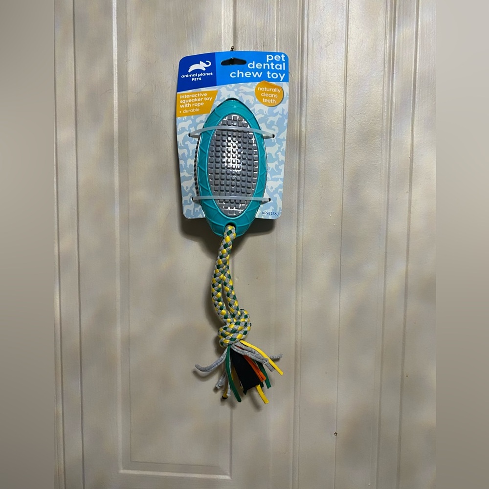 Animal Planet Interactive Squaker  ~ Natural Dental Dog Toy ~ Clean Teet…